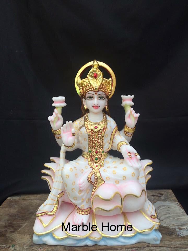 Laxmi Maa Statue